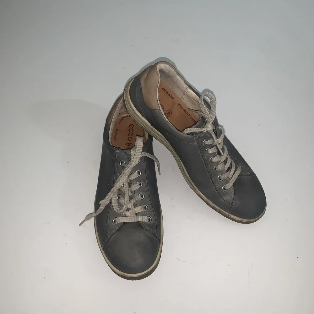 ECCO Shoes Women's 10 Gray Leather Lace Up Casual Comfort Sneakers Walking EU 41